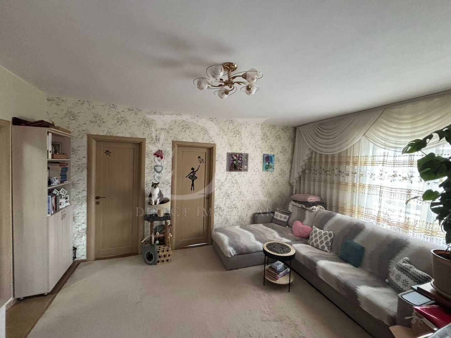 Apartament 3 camere de vanzare / Zona Terra / Floresti - Poză 2