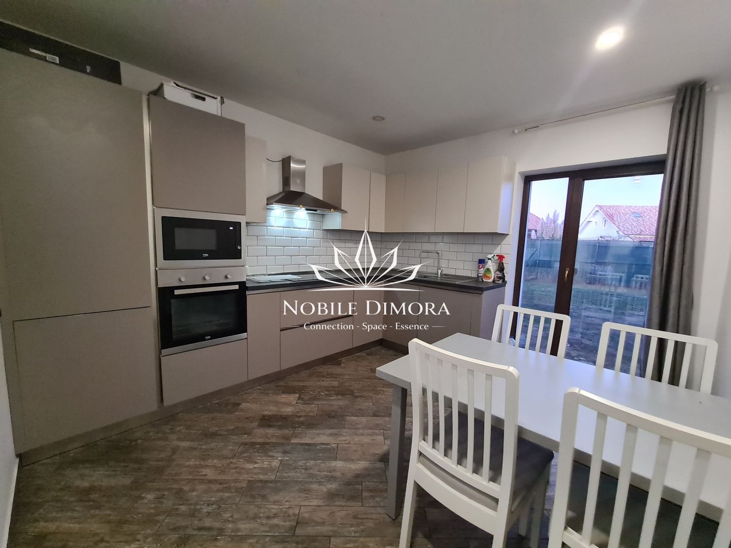 Duplex cu 4 camere, 3 bai, garaj si teren de 600 mp langa Mosnita Noua - Poză 4