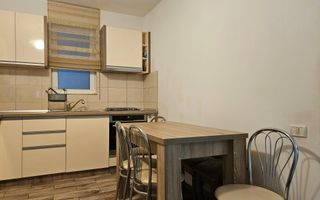 Oportunitate - Apartament cu trei camere in vila, zona Tractorul 70 mp - Poză 14