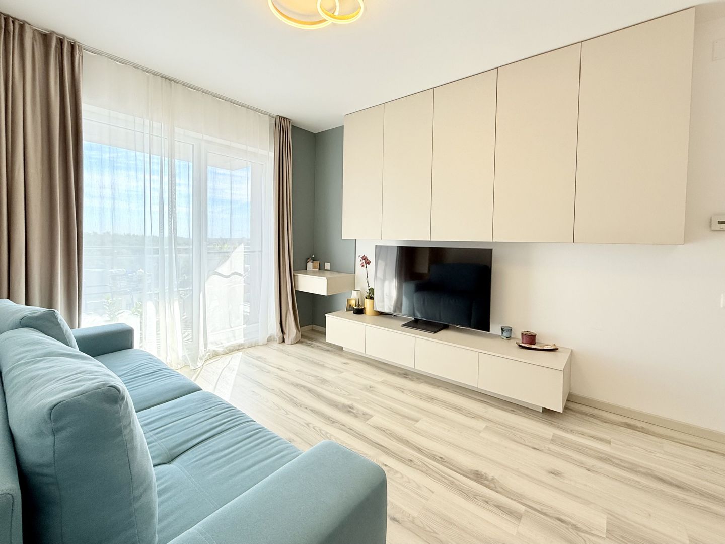 Priveliște care îți taie respirația, confort si eleganta, zona Lipovei - Poză 3