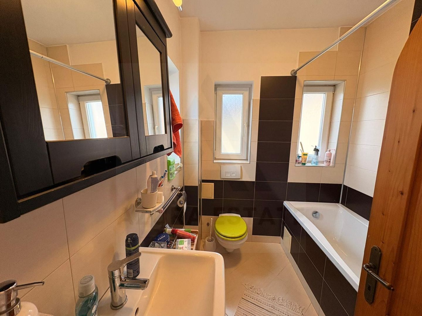 Casă modernă 140 mp utili 4 camere 2 bai si teren 490 mp in Șura Mica - Poză 7