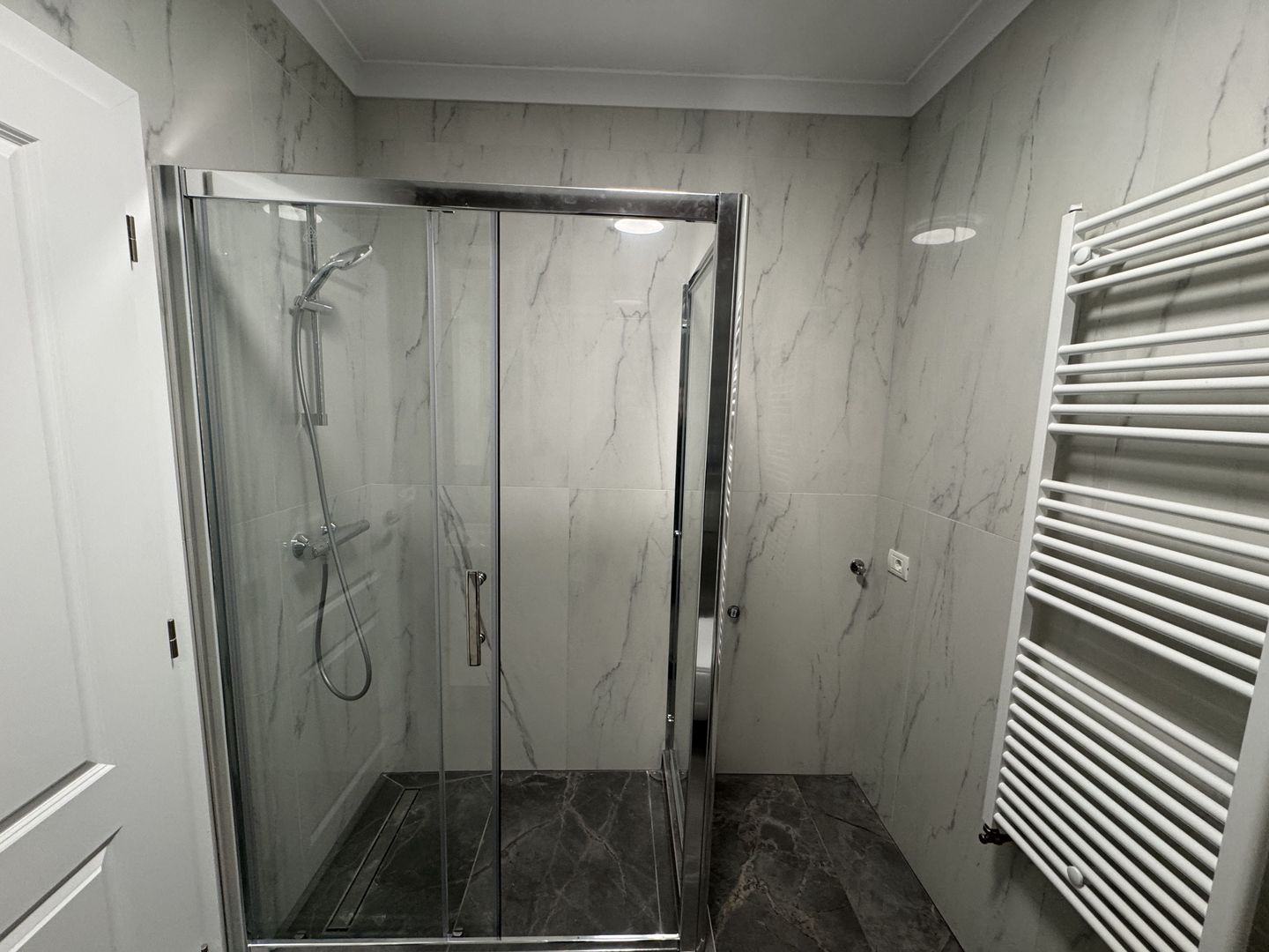 Apartament nr.4 cu 1 camera mobilat si utilat - Poză 14