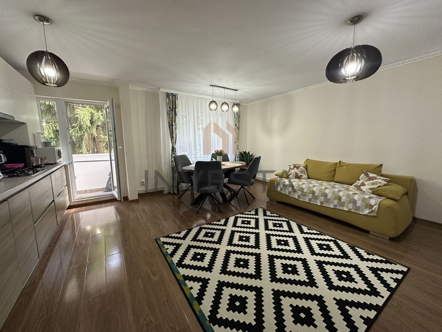 Apartament 3 camere la etajul 2, decomandat! Zona Petrom Manastur! - Poză 1