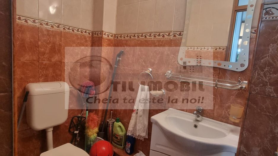 Apartament cu 3 cam, dec, 75 mp, 2 bai, balcon, Nicolina - 135000 euro - Poză 9