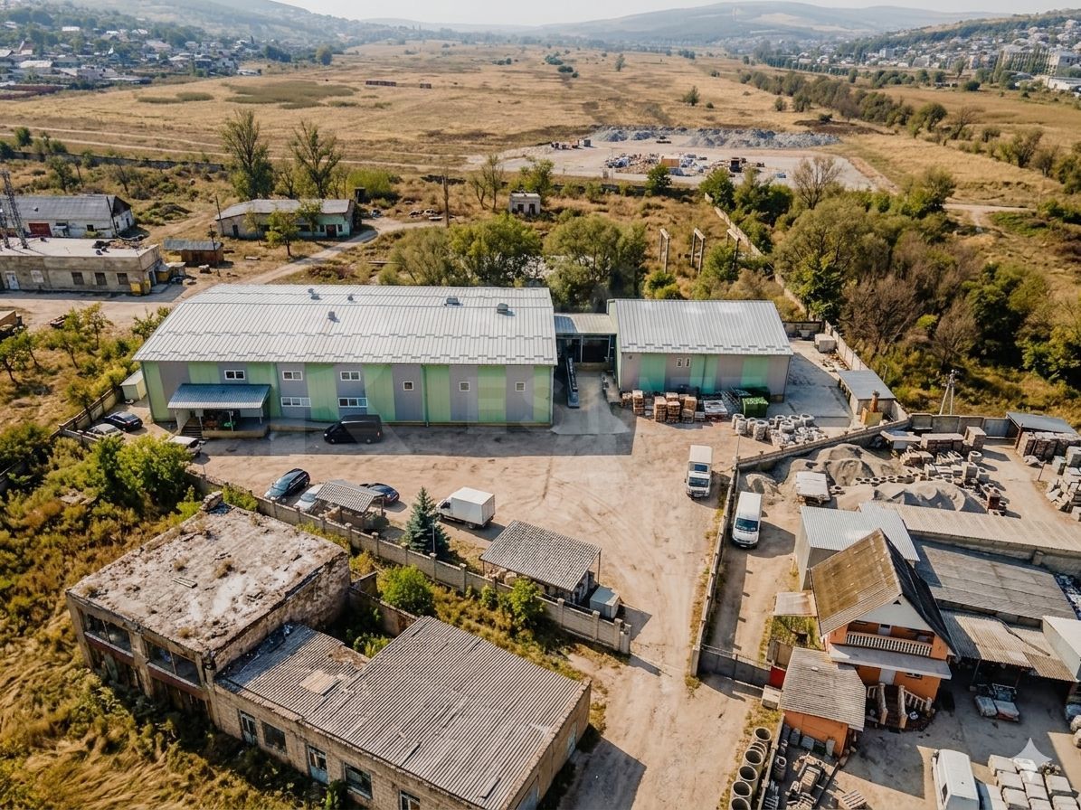 Vânzare, spatiu industrial, 2125 mp, strada Calarasilor, Călărași - Poză 2