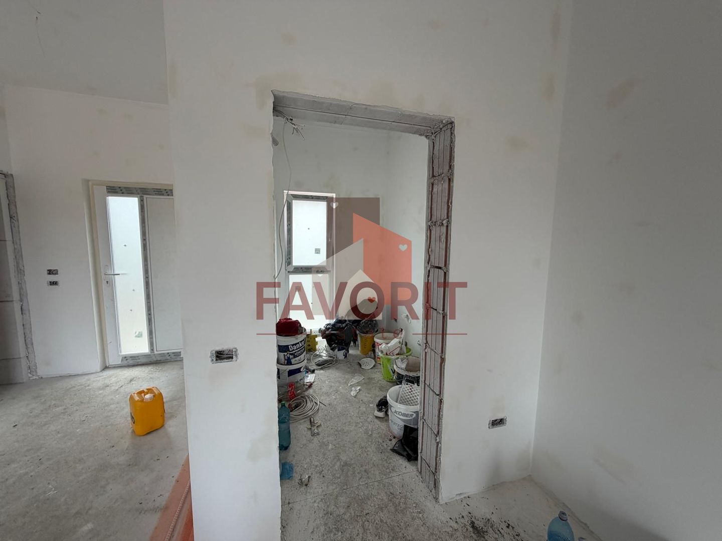 Triplex in Sacalaz |  Finisaje premium | 3 camere | Asfalt | 2 terase - Poză 7
