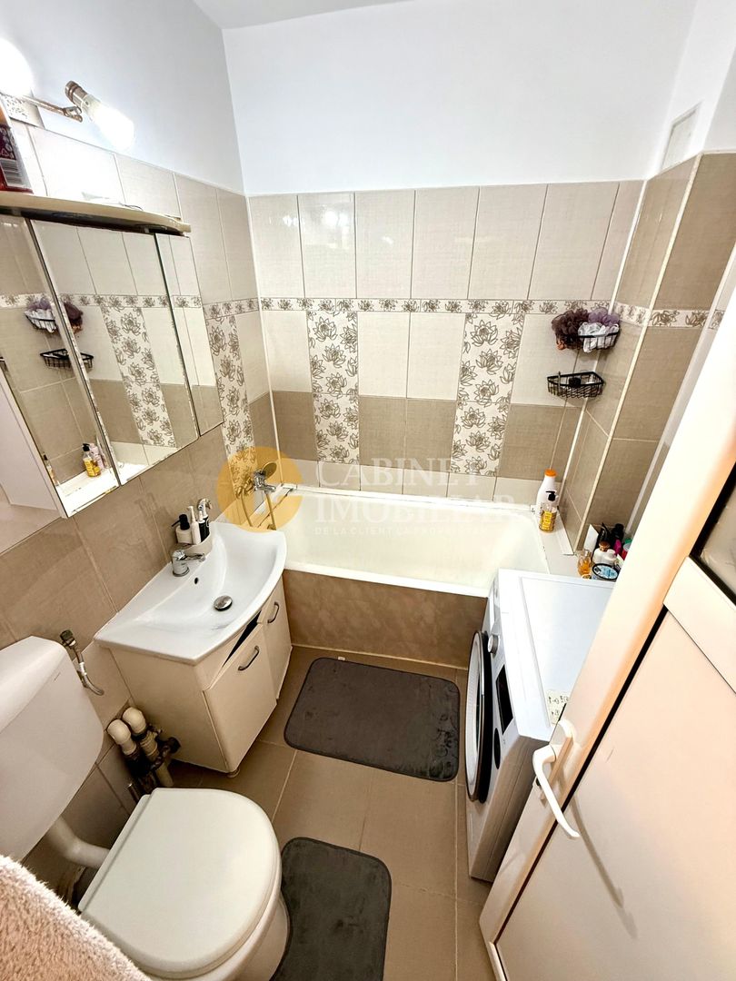 3 Camere Decomandat - Etaj 1 - Zona Podu Ros - Primaverii - Poză 8
