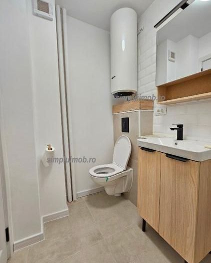 Decomandat 2 Camere Renovat Loc de Parcare Aparatorii Patriei - Poză 11