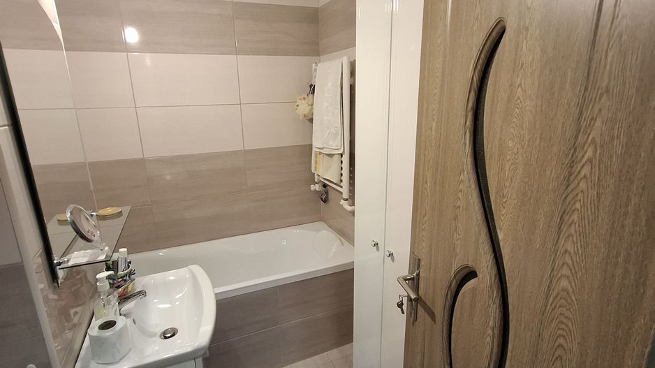 🏠 Apartament 2 camere, complet renovat – Zona Narcisa (Edeea) - Poză 10