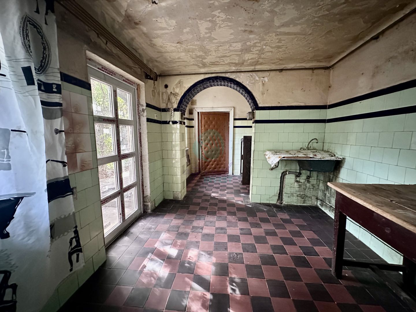 Casa cu teren de 342 in zona Unirii-Calea Calarasilor - Poză 11