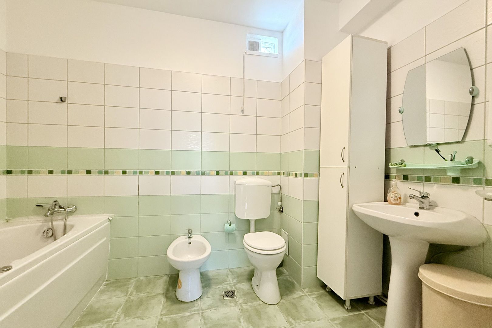 Casă practică, cu curte și parcare, în zona centrală - Parcul Carol - Poză 20