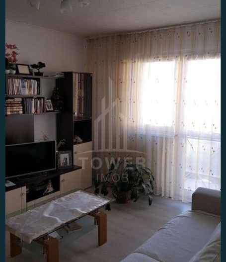 Apartament 2 camere cu balcon de vânzare Vasile Aaron - Poză 1
