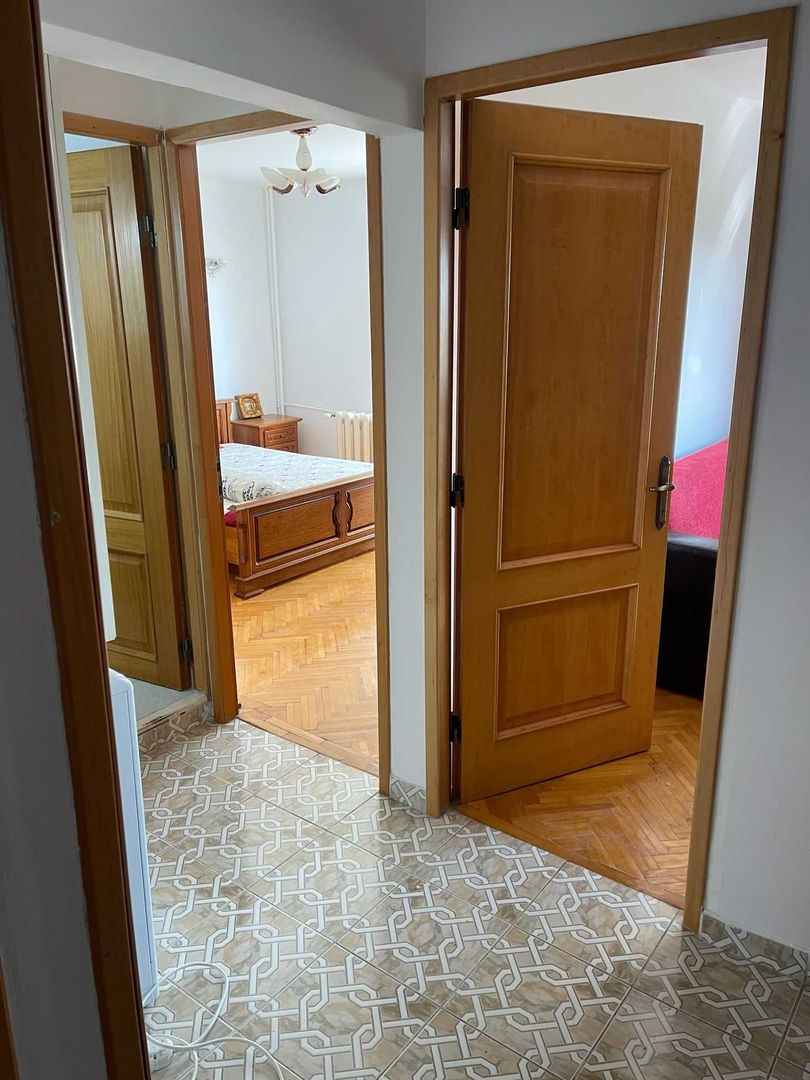 Apartament 3 camere renovat, 2 băi, București Mall, Calea Vitan, pet friendly - Poză 1