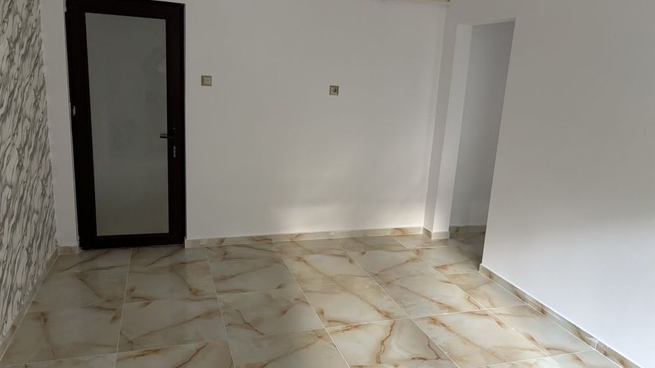 Apartament  2 cam Micro 40,parter - Poză 4