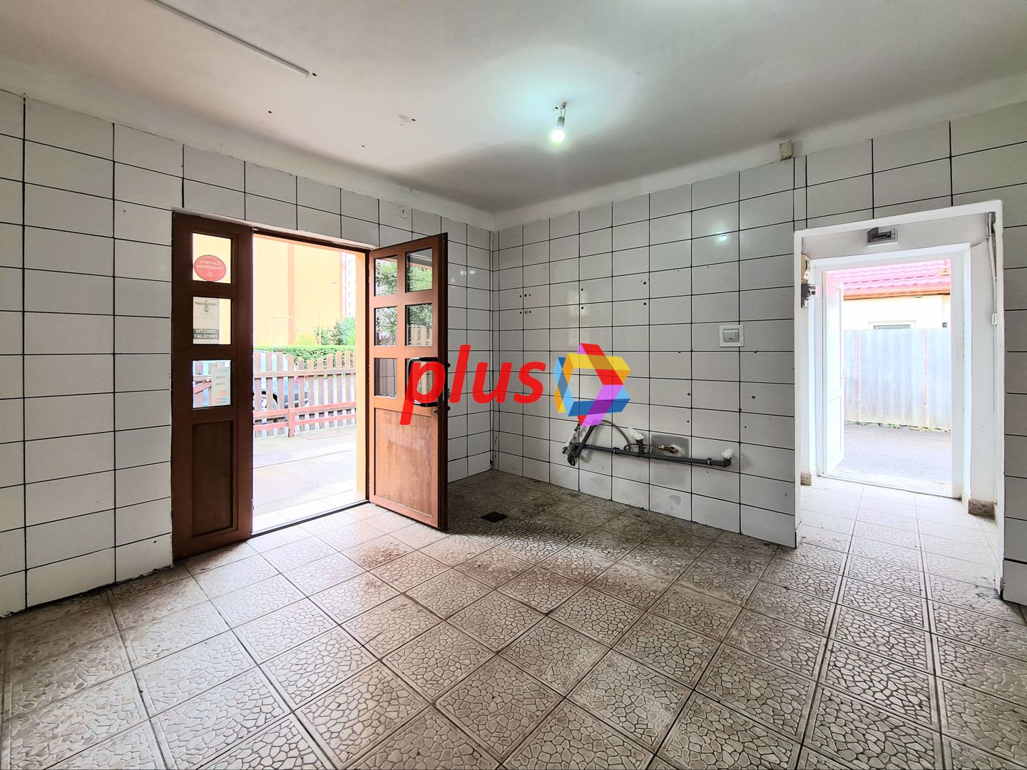 Spatiu comercial de închiriat Brasov - 138 mp # spatii-comerciale-brasov.ro - Poză 2