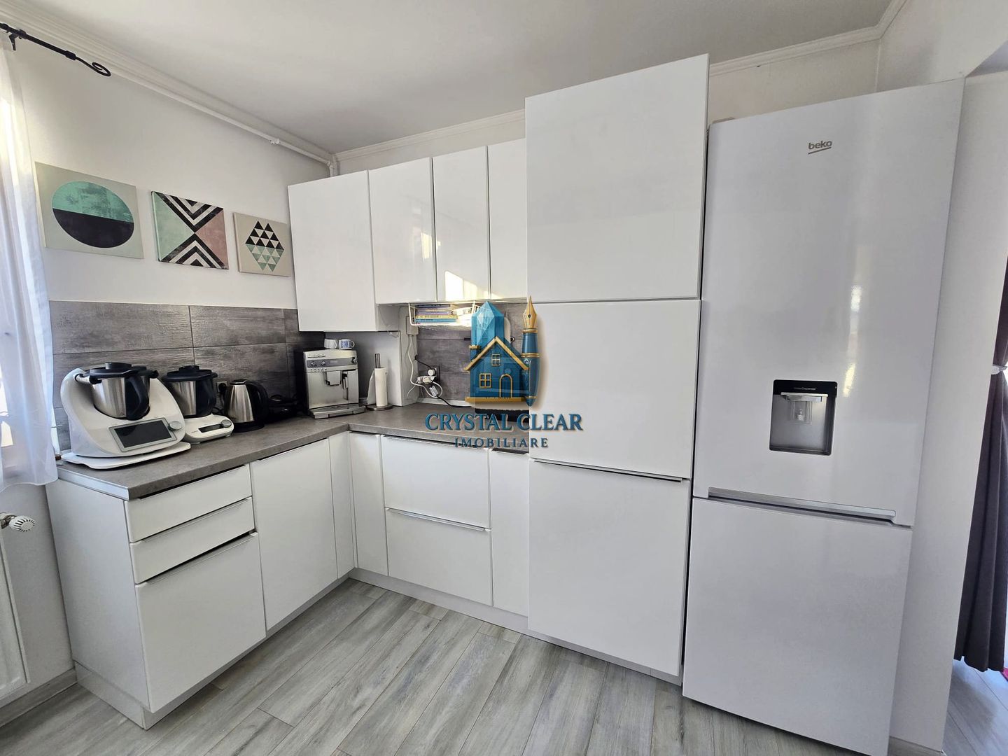 Casă 4 camere + teren de 308 mp - zona Sângeorgiu de Mureș - Poză 4