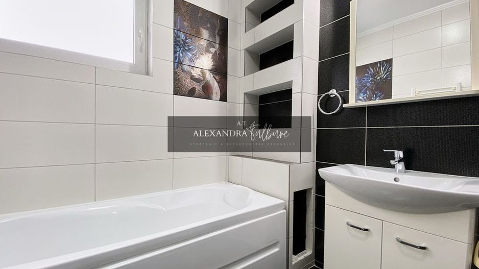 Apartament 3 camere, 2 balcoane, etaj intermediar, parcare. - Poză 7