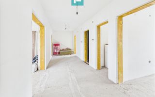 Vilă cu 8 camere în Săcălaz, zonă Centrală - Poză 13