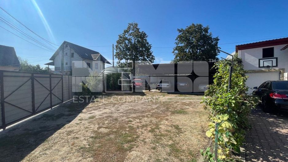 Casă cu etaj |teren generos| garaj dublu și seră | Oportunitate unică! - Poză 2
