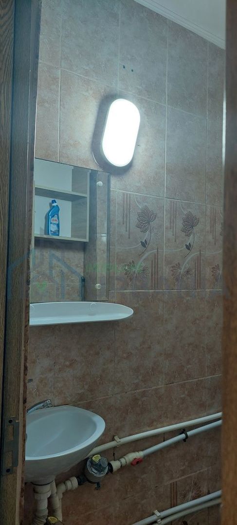 Persoana fizica vând garsoniera în Podu ros - Poză 8
