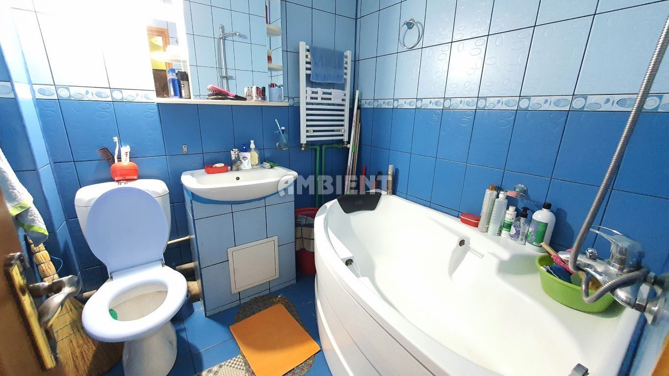 Apartament 3 camere, decomandate, zona TRAIAN; - Poză 4