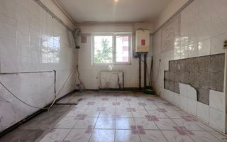 ETAJ 1! Vânzare apartament cu 2 camere în M11 - Târgoviște - Poză 6