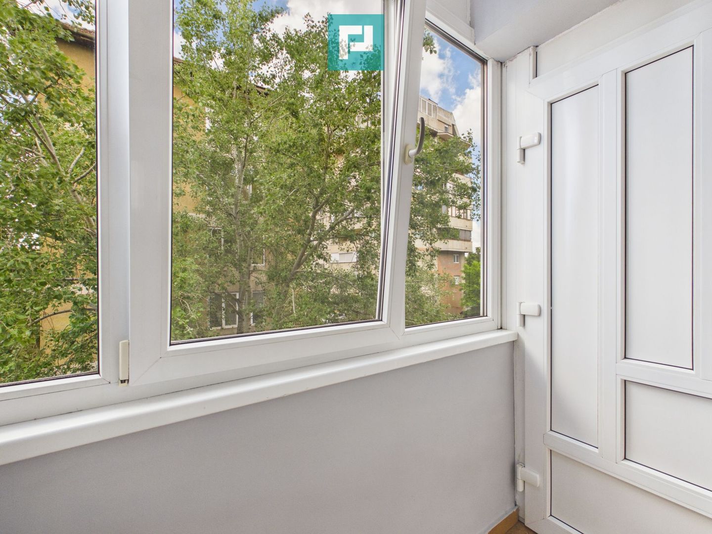Apartament de inchiriat 2 camere Central - Magheru - Poză 9