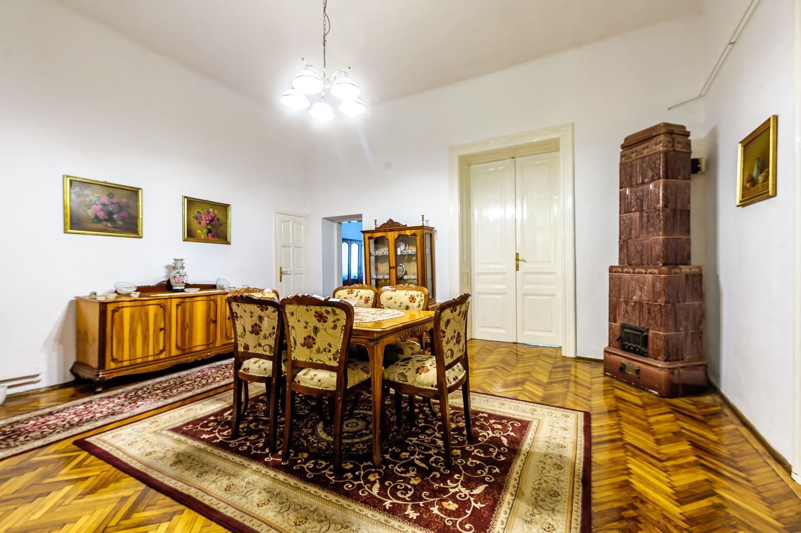 Apartament cu 4 camere zonă ultracentrală - Poză 2