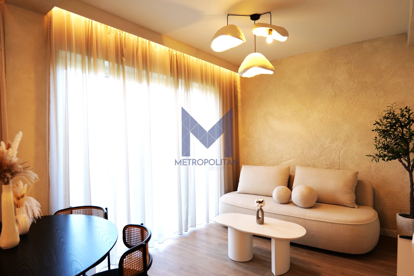 De vânzare casă deosebită 4 camere în localitatea Florești - Poză 8