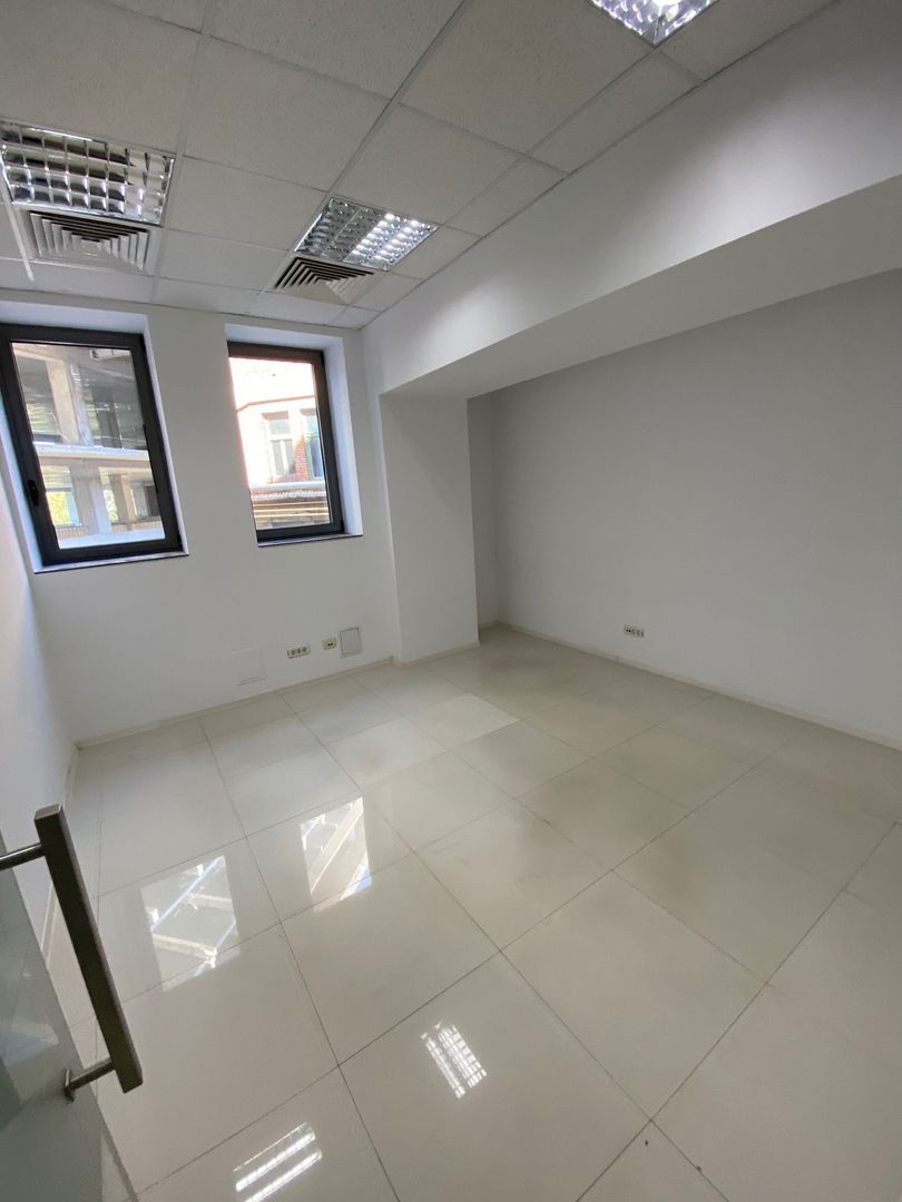 Spațiu de birouri de la 200 - 600mp - Poză 13