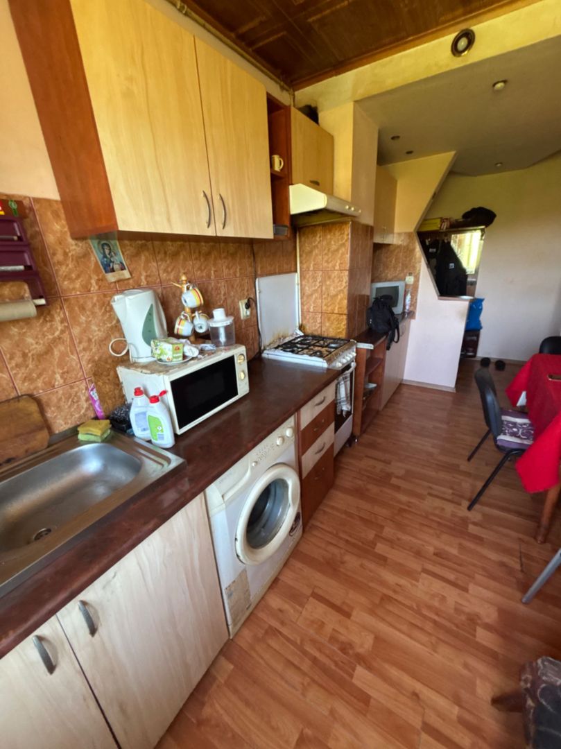 Apartament cu 4 camere de vanzare in Cugir - Poză 5