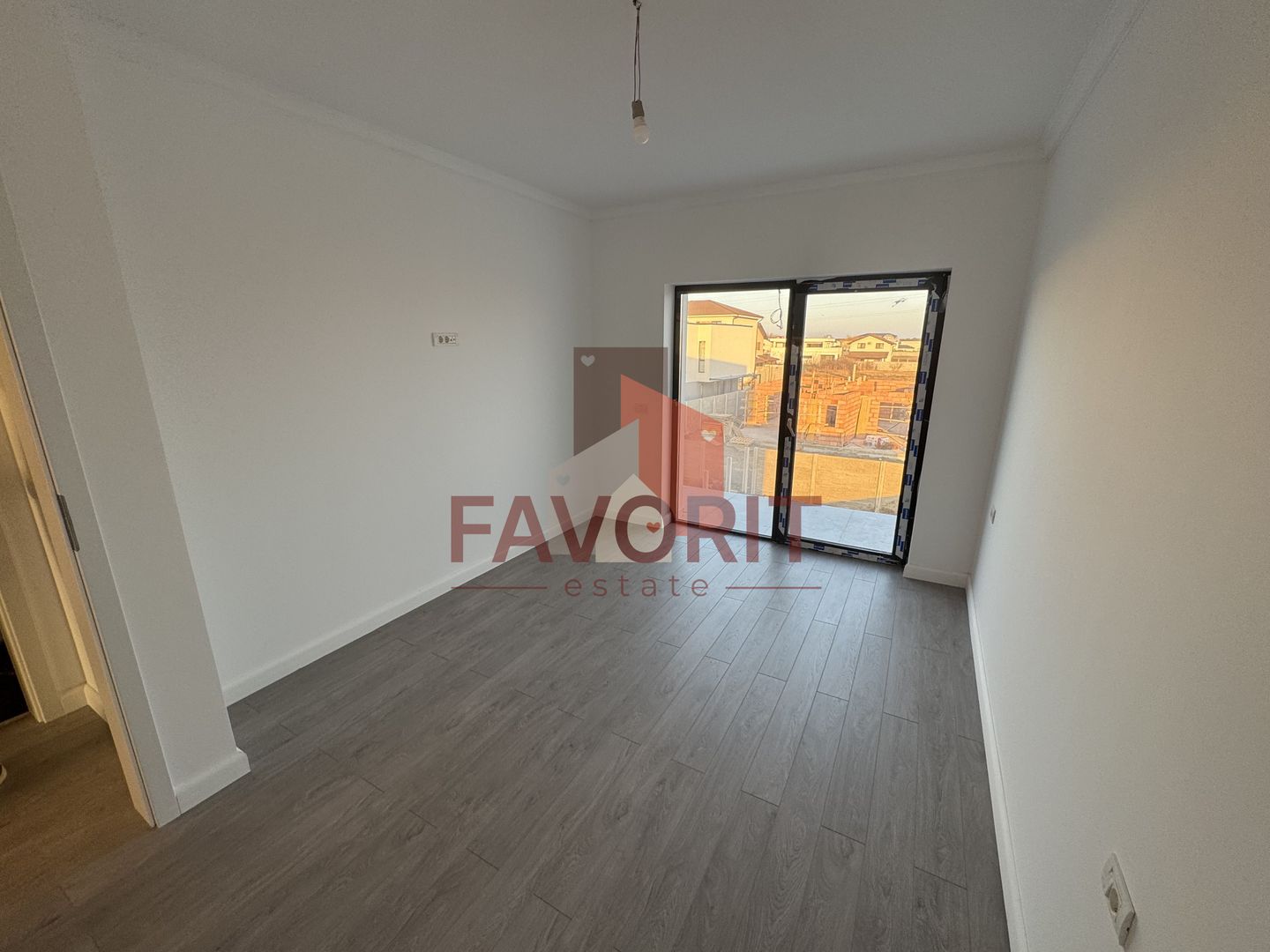 Comision 0%. Panouri si pompa de caldura. Despartit prin camera tehnica - Poză 22