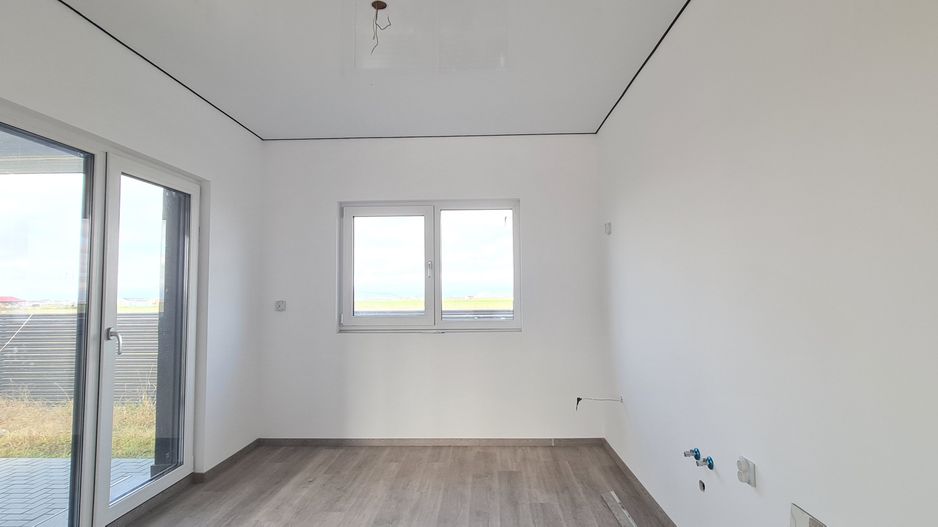 Casa 4 camere finalizata intabulata cartier Izvor Tarlungeni - Poză 10