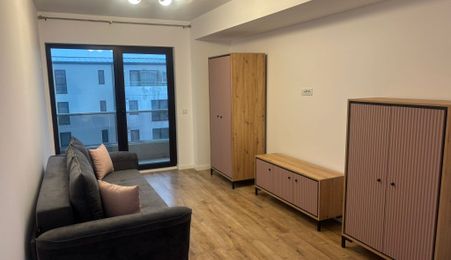 Apartament modern cu 2 camere si loc de parcare - zona CUG - 500€