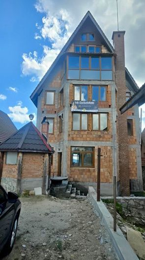 Pensiune de vânzare în Rânca – oportunitate rară lângă pârtia M1 - Poză 3
