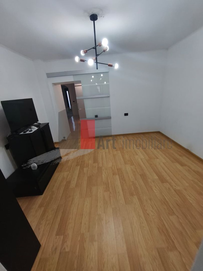 Casa Vanzare Giulesti 4 camere - Poză 9