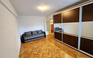 Apartament 2 camere, decomandat, et.3, Cetate, zona Liceului Sportiv - Poză 3
