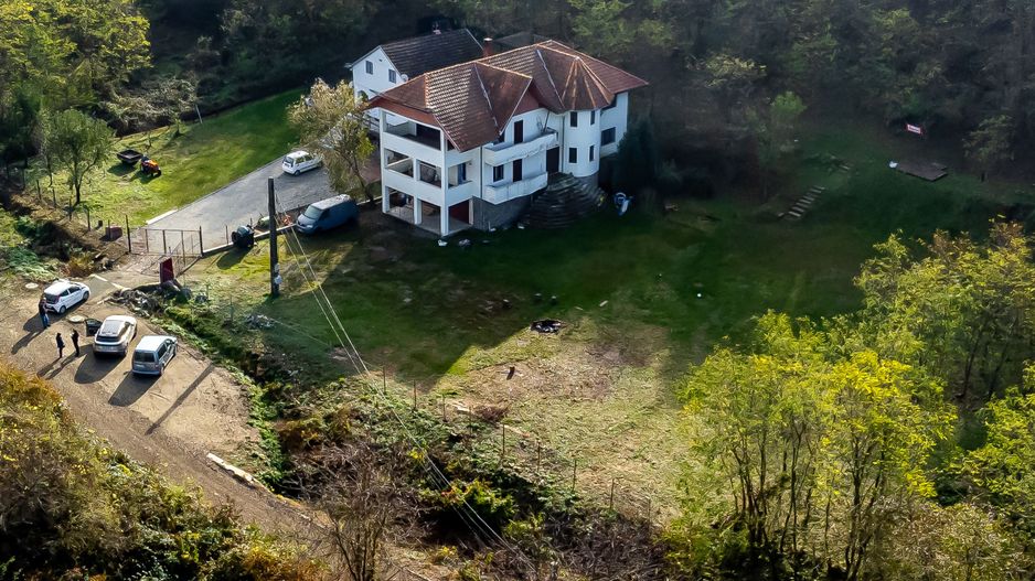 Casă în localitatea Miniș - Comision 0% la cumparare - Poză 2