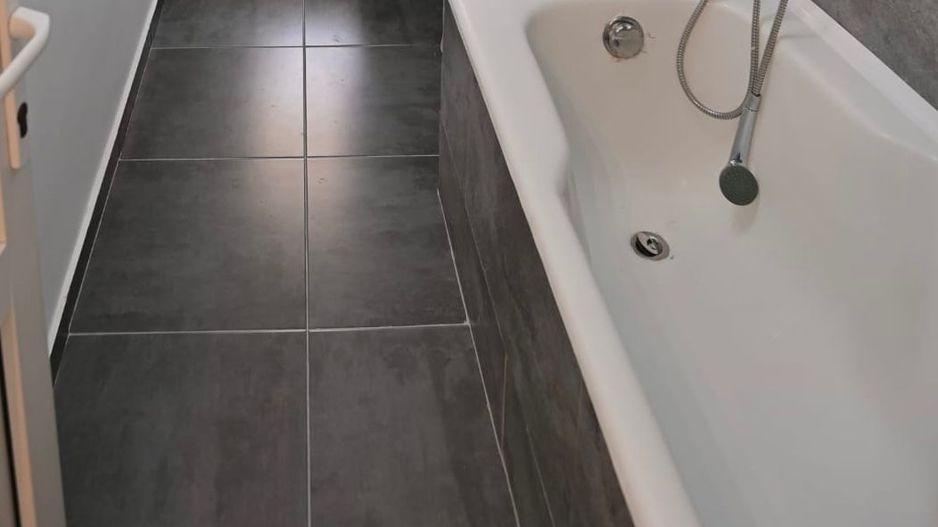 Apartament 2 camere cu 3 balcoane pe Bulevardul Decebal - Poză 4
