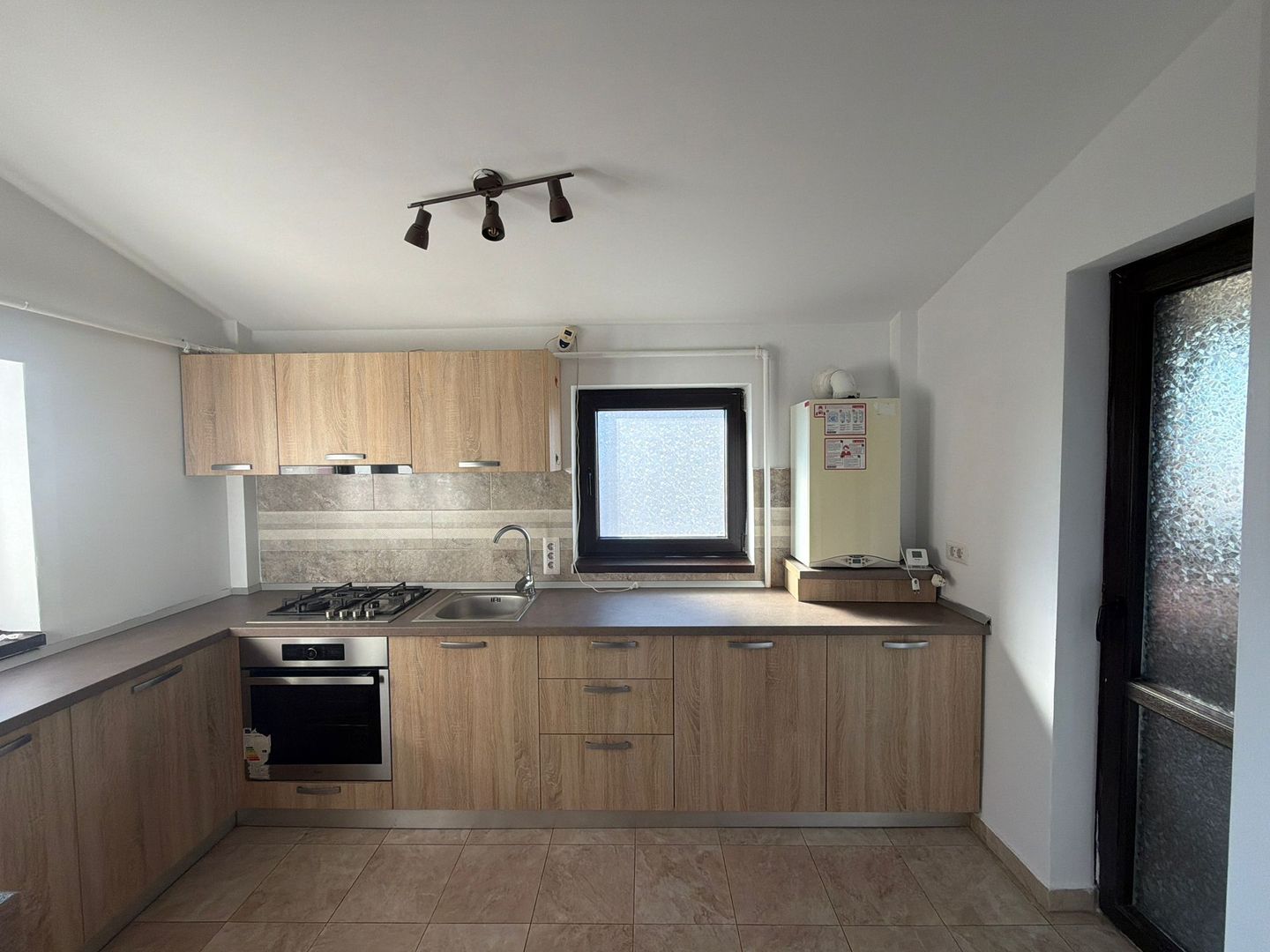 Apartament 2 camere Bragadiru Loc de Parcare - Poză 16