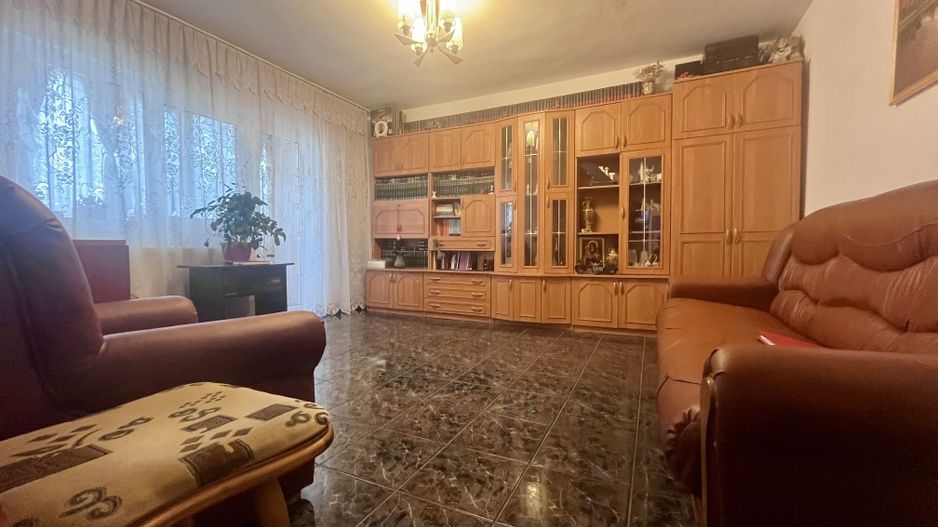 Apartament 3 camere decomandat- Micro 4, Târgoviște - Poză 2
