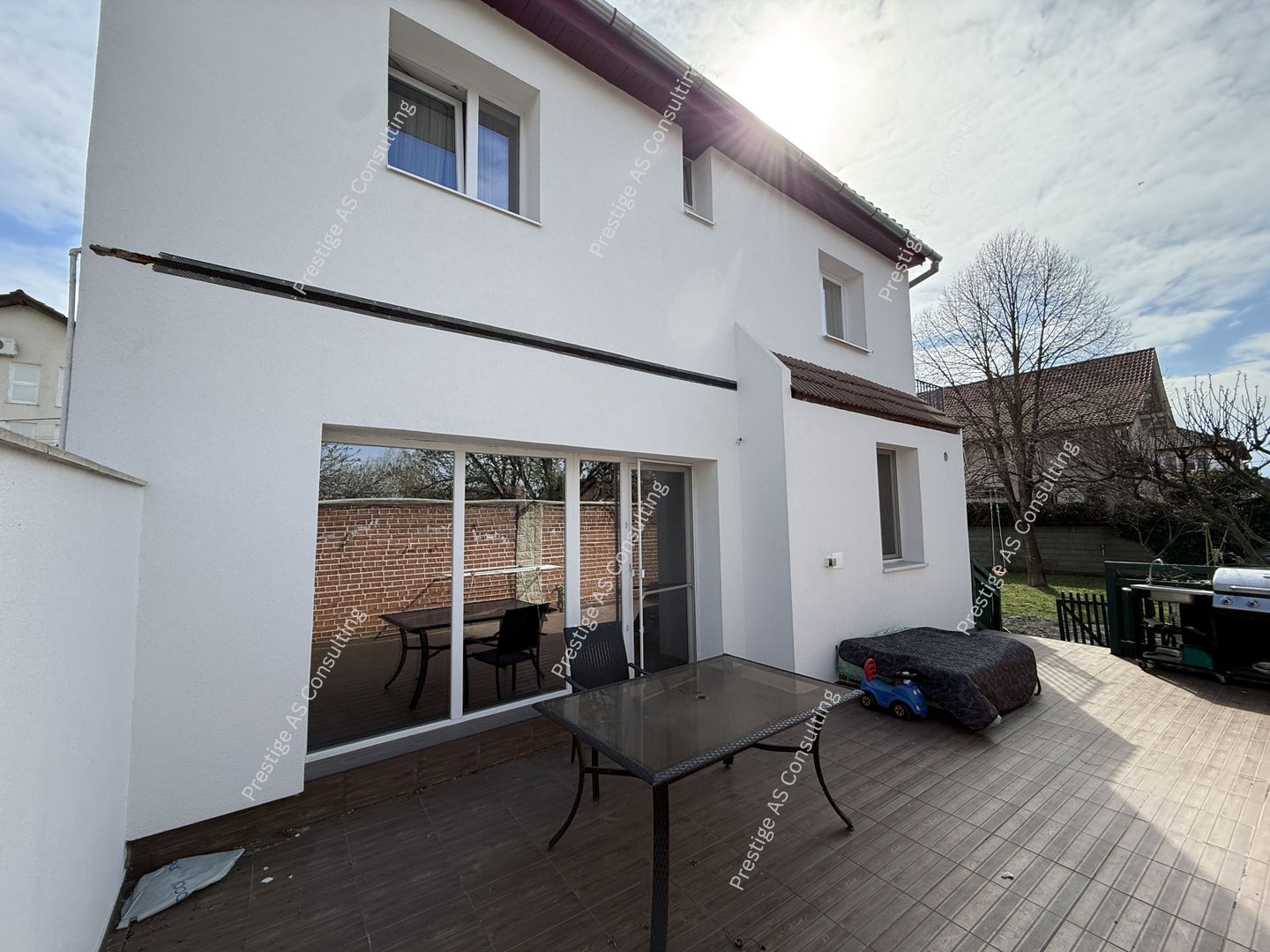 Vila individuala renovata complet | 6 camere | 500 mp teren | Str Jean Monnet - Poză 4