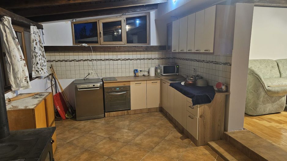 Inchiriez casa in Sanpetru - Poză 7