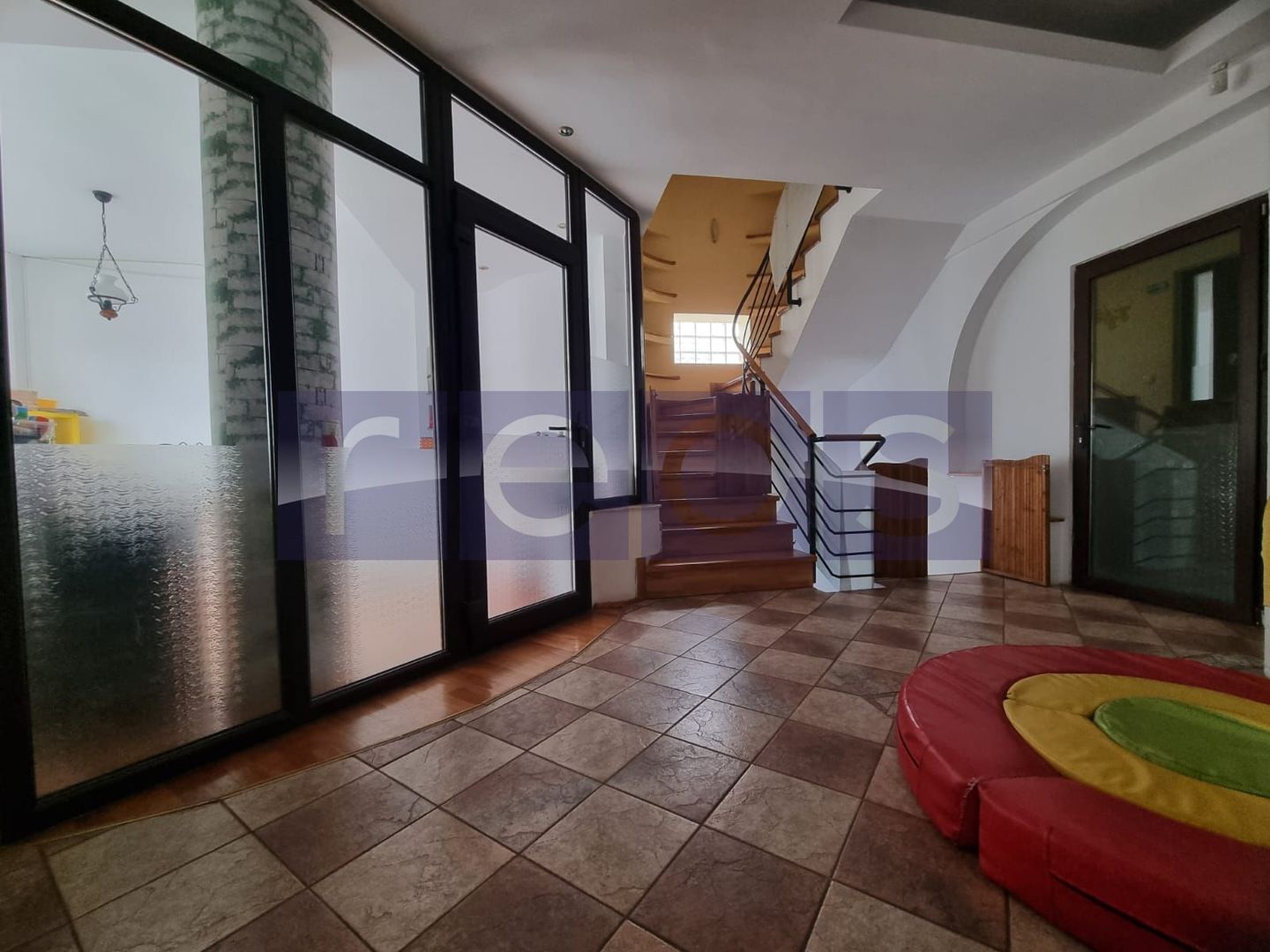 DE INCHIRIAT VILA  D+P+1+2 + CURTE | ZONA PARCUL CAROL - Poză 6