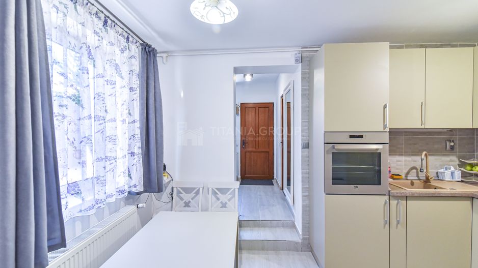 Casa zona centrala, curte individuala - Poză 9
