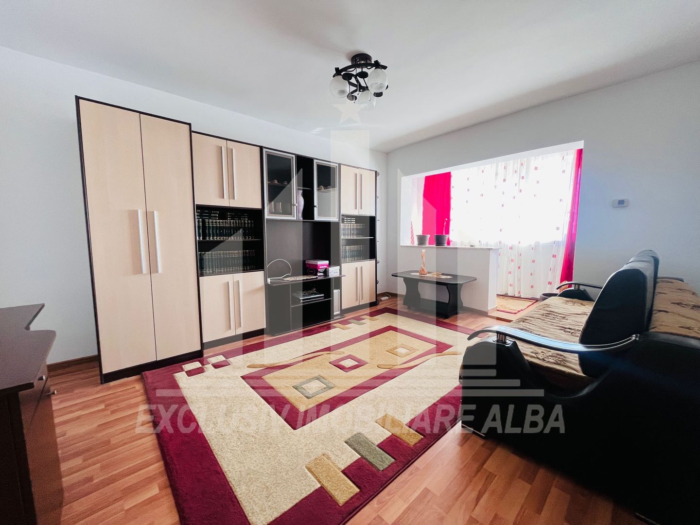 Apartament 2 camere Cetate M-uri, vedere parcul Unirii - Poză 1