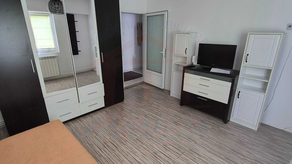 SE INCHIRIAZA APARTAMENT 1 CAMERA, MAZEPA 1, 250 EURO - Poză 1