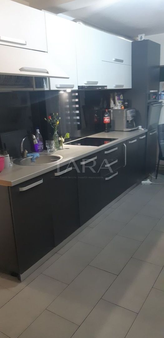 Apartament cu doua camere, decomandat, Zona BRD, Marasti. - Poză 2