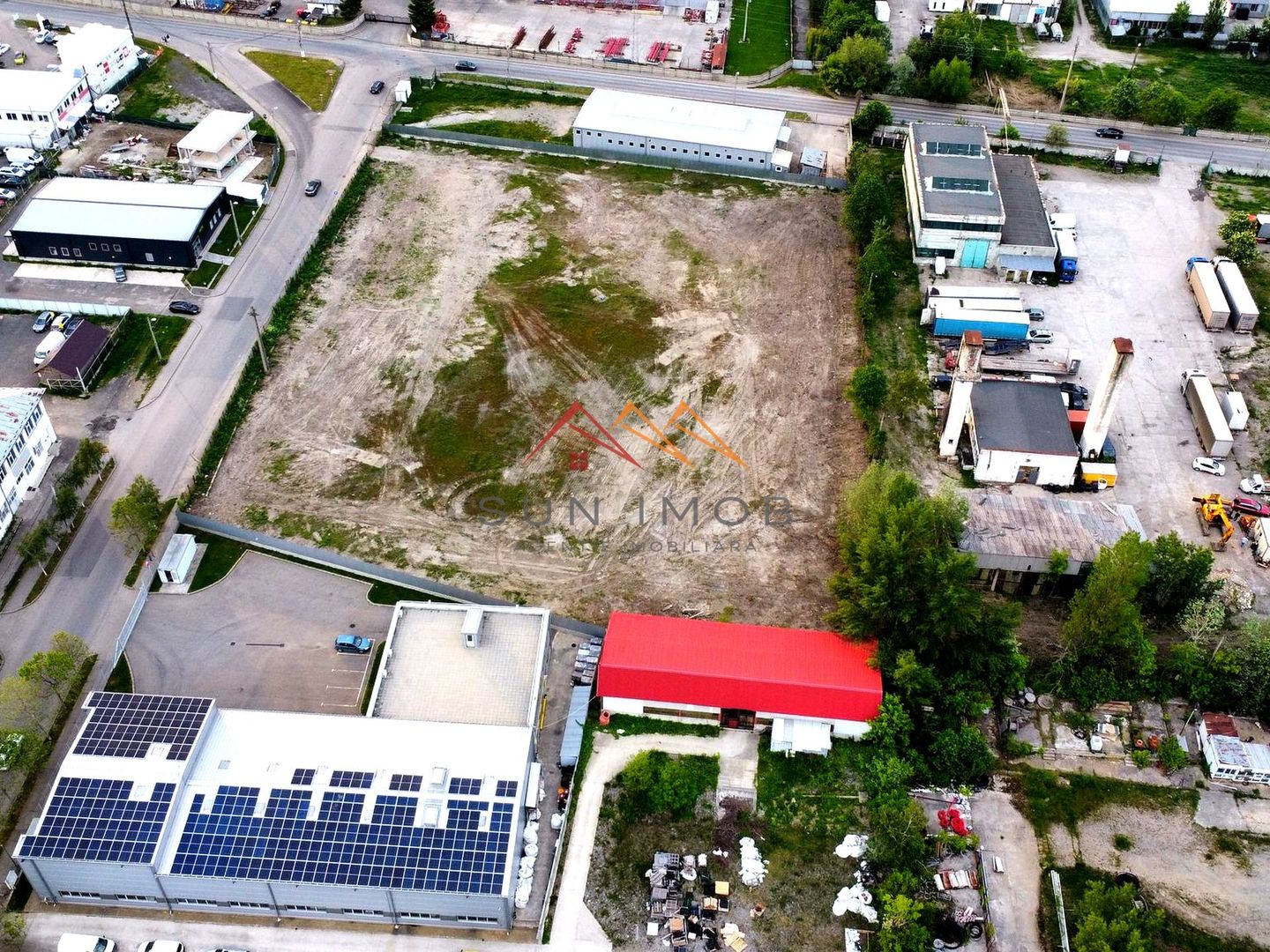 Teren intravilan 9600 m2, central, zona comerciala, Campina, Prahova - Poză 1