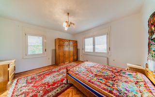 Vila superba, P+E,  Cuvin, 9 camere, 200 mp si teren 1300 mp plus anexa 3 camere - Poză 14